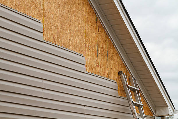 Professional Wood Siding technician working in Union City, PA